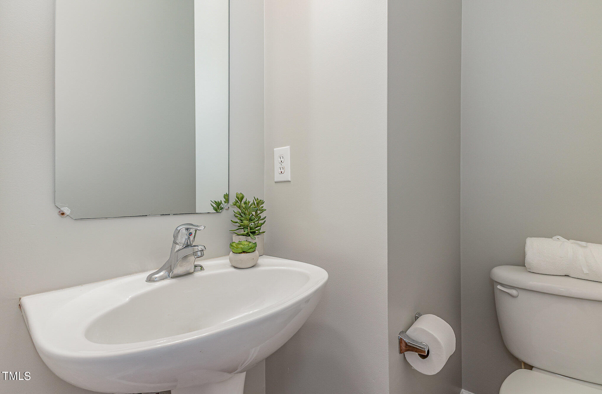 3124 Winding Waters Way Raleigh, NC 27614 - Photo 10 of 24 013_bc4a2145-edit_308
