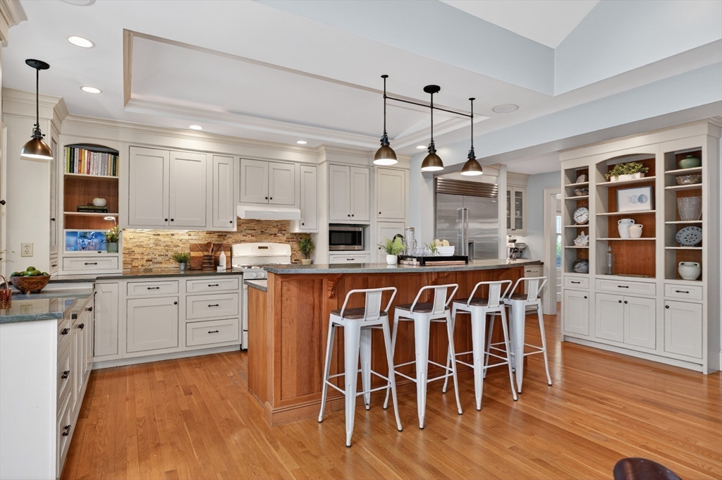 35 Richardson Road Belmont, MA 02478 - Photo 10 of 41 Gallery Image 10