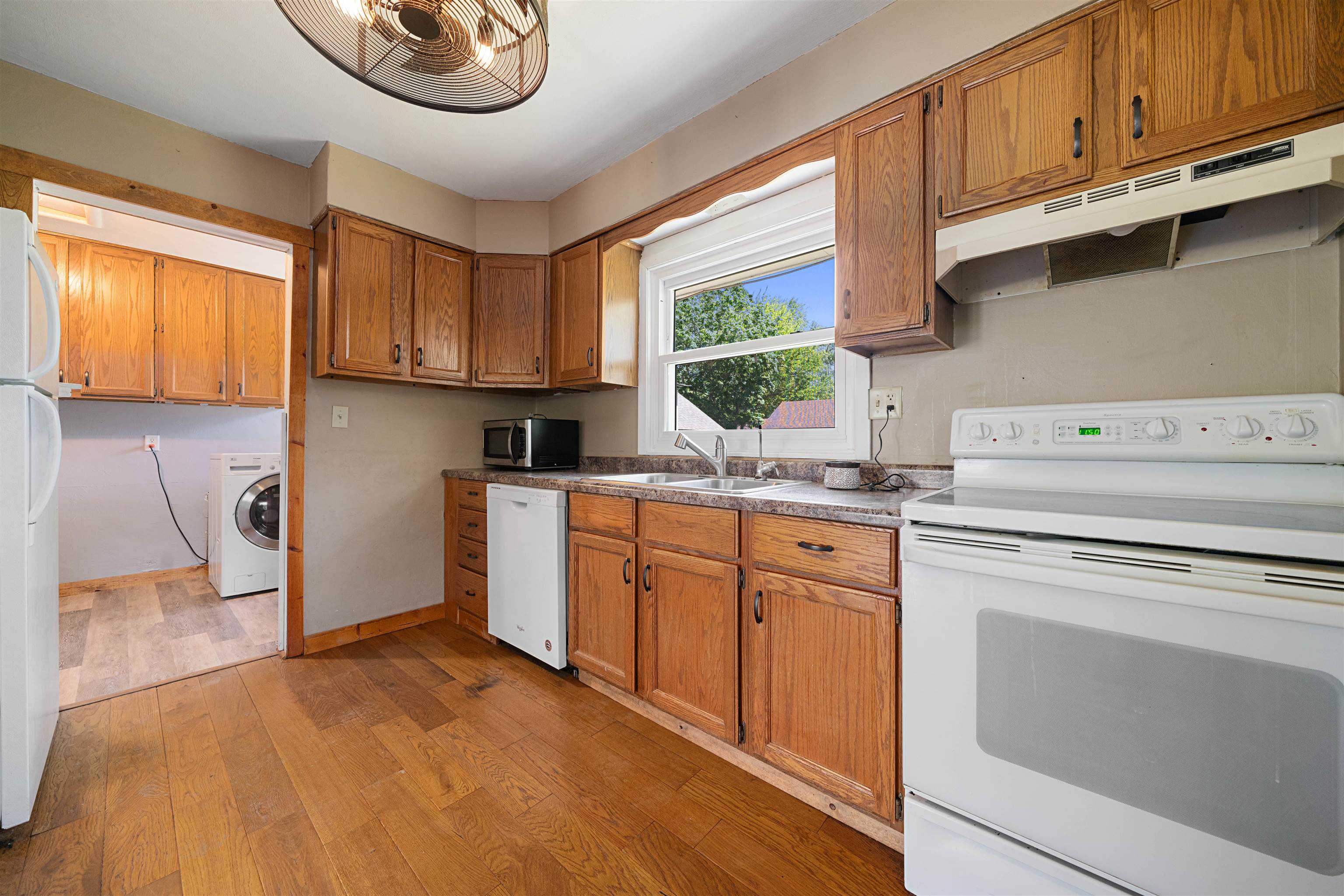 522 Division Street Pecatonica, IL 61063 - Photo 8 of 26 Gallery Image 8