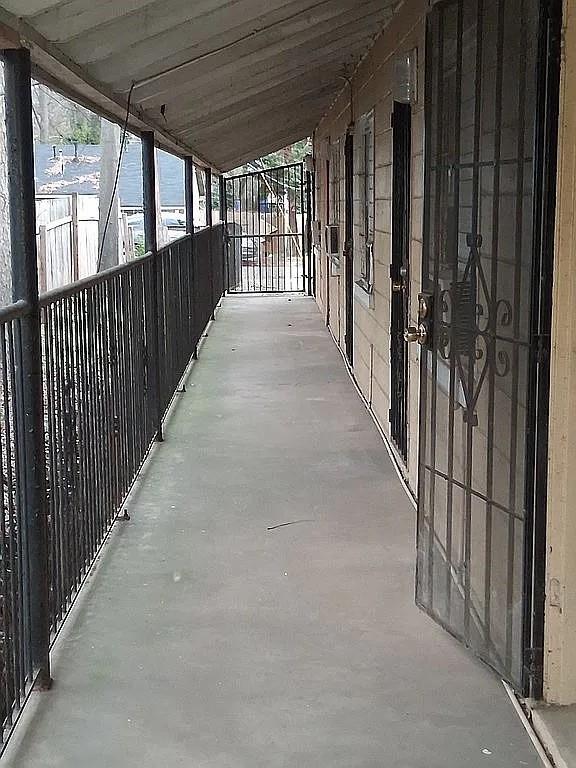 1181 Garibaldi Street Southwest Atlanta, GA 30310 - Photo 9 of 15