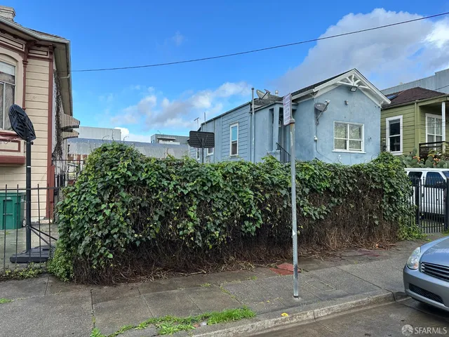 $184,995 | 1486 34th Street, Oakland, CA 94608