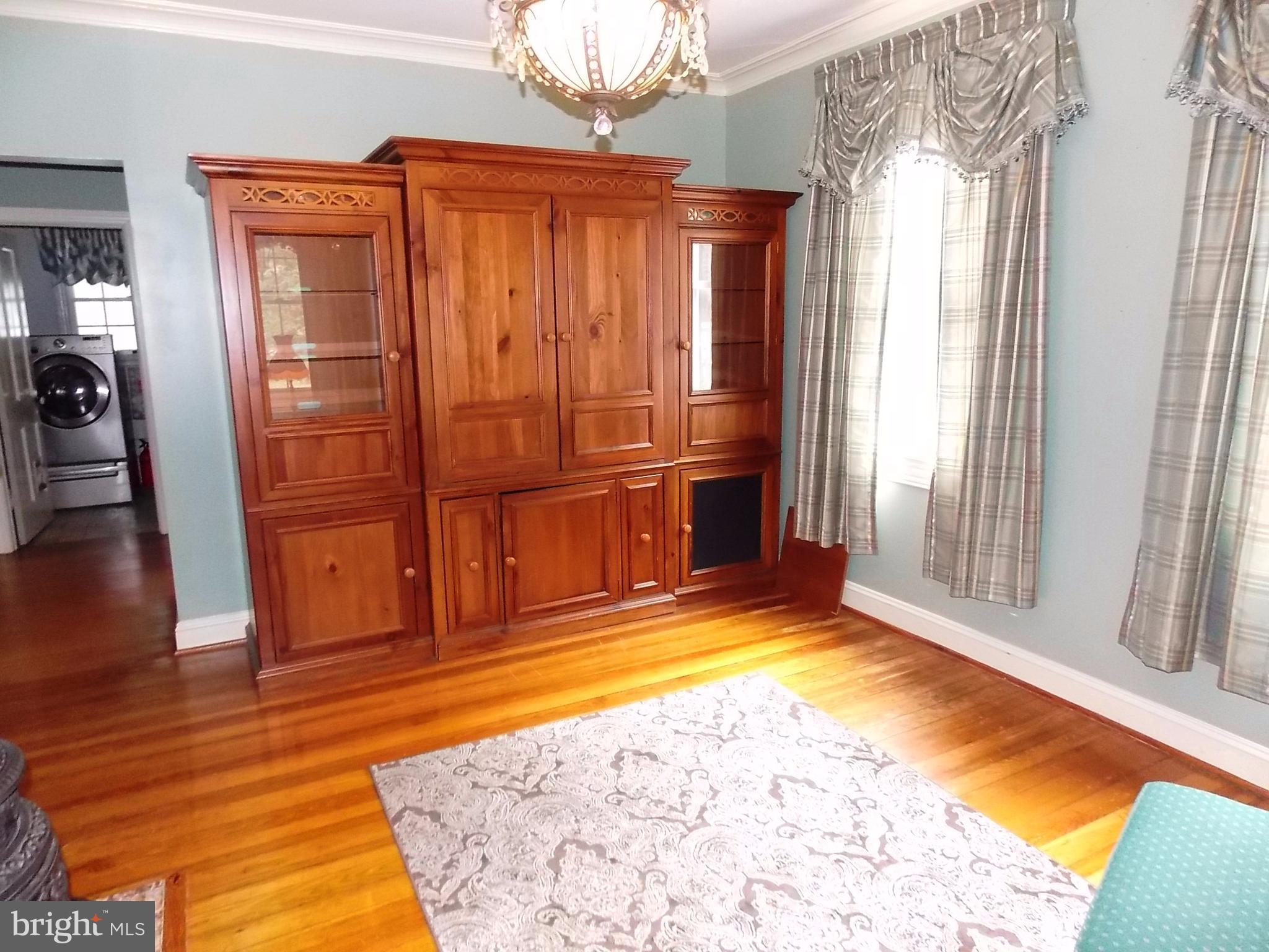 11409 Raphel Road Upper Falls, MD 21156 - Photo 19 of 30 Living Room