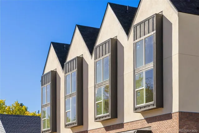 a view of front door and porch