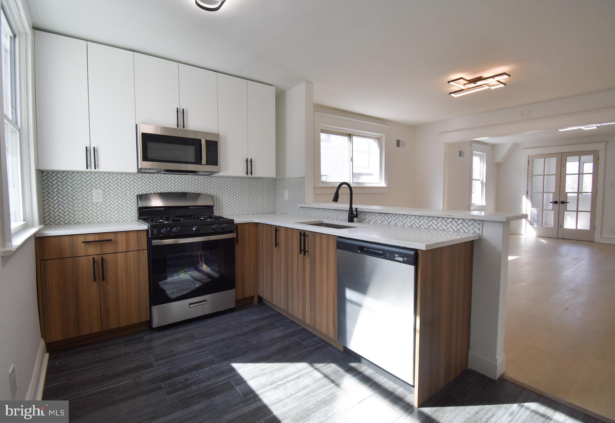 247 Heather Road Upper Darby, PA 19082 - Photo 8 of 26