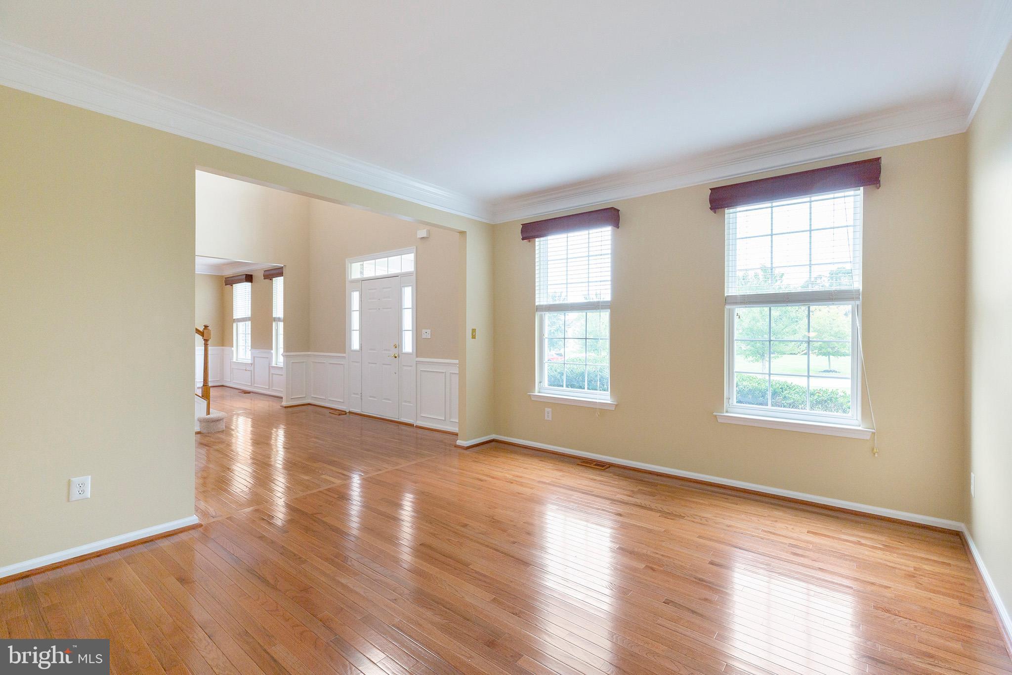 253 Jennings Way Mickleton, NJ 08056 - Photo 13 of 53 Living Room