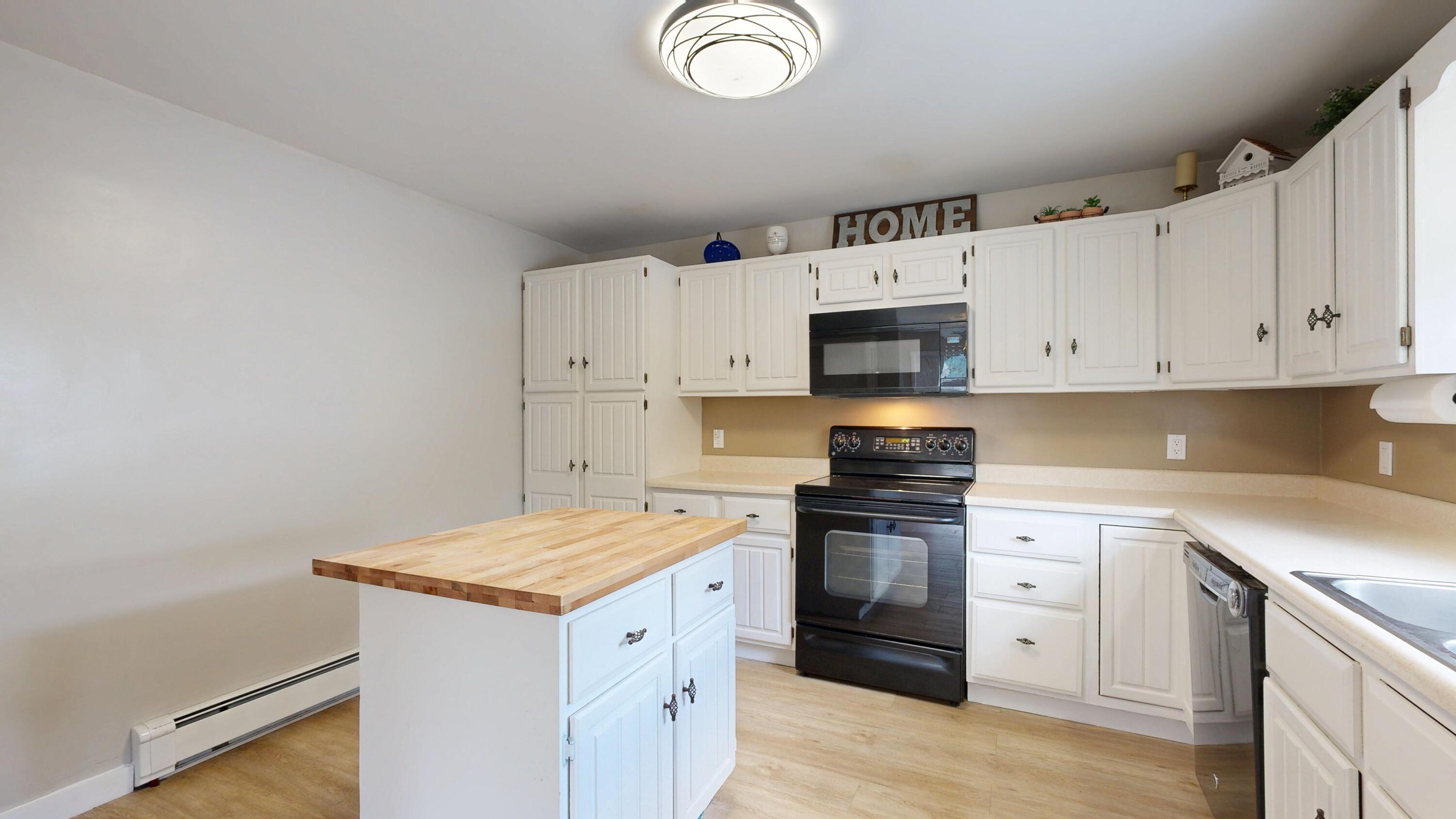 27 Greene Road Wales, ME 04280 - Photo 4 of 43 Kitchen