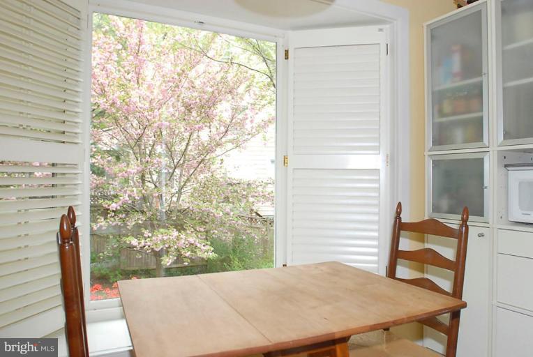 5361 Broad Branch Road Northwest Washington, DC 20015 - Photo 11 of 24 Breakfast Area