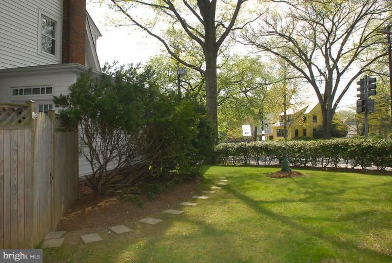 5361 Broad Branch Road Northwest Washington, DC 20015 - Photo 24 of 24 Exterior #3