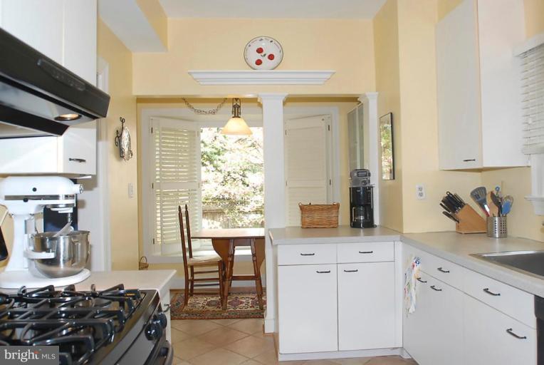5361 Broad Branch Road Northwest Washington, DC 20015 - Photo 9 of 24 Kitchen
