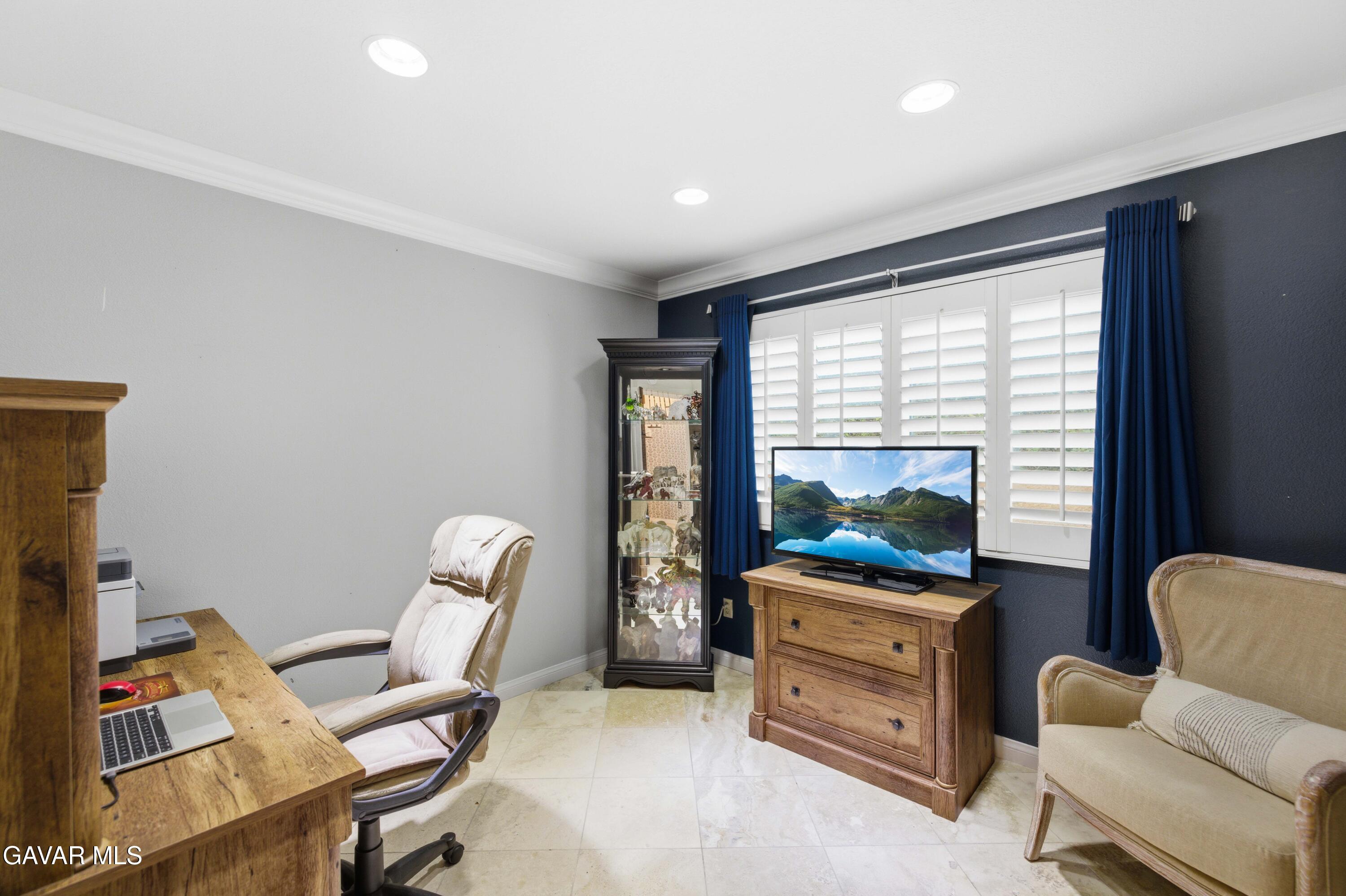 22029 Rodeffer Place Santa Clarita, CA 91350 - Photo 21 of 53 22029 Rodeffer Pl-26