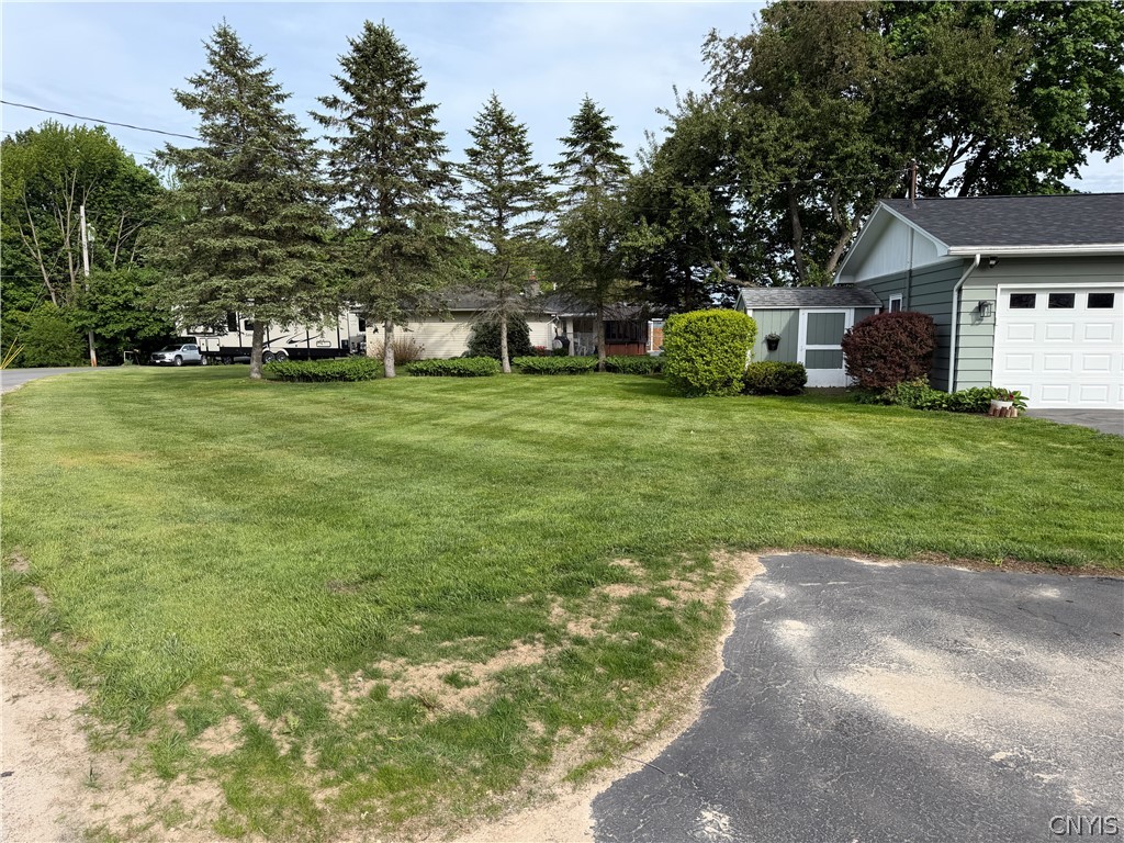 53 Ridgeway Sites Avenue Oswego, NY 13126 - Photo 3 of 47