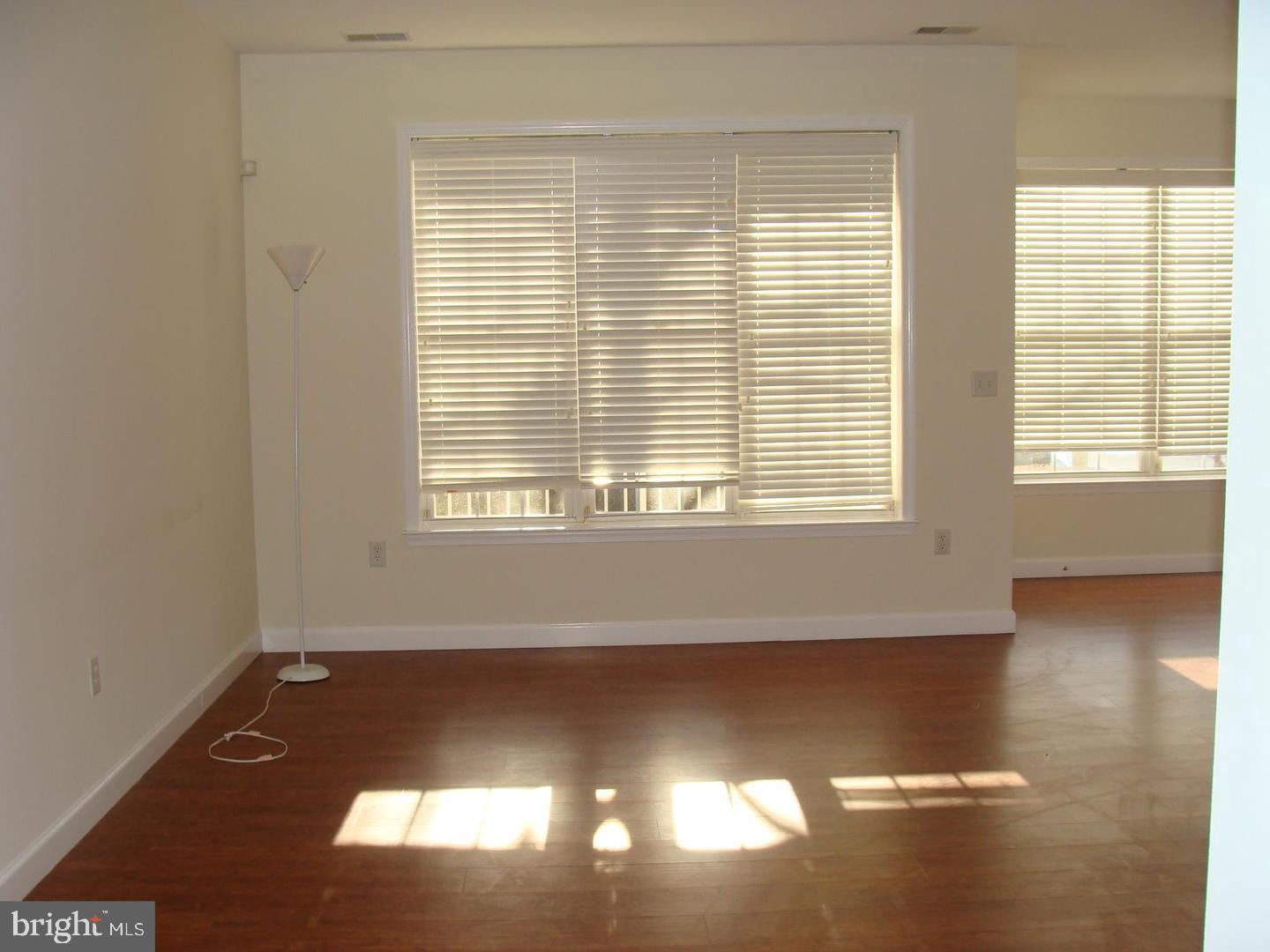 52 Kyle Way Ewing, NJ 08628 - Photo 12 of 27