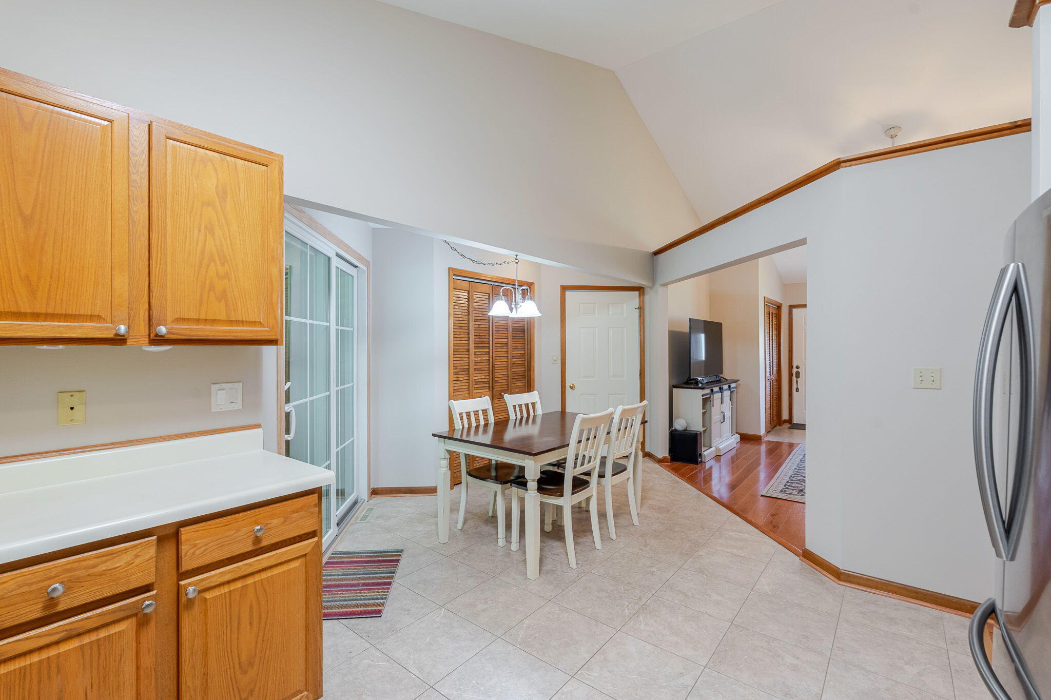 2136 Texas Street Chesterton, IN 46304 - Photo 8 of 25 2048x1364