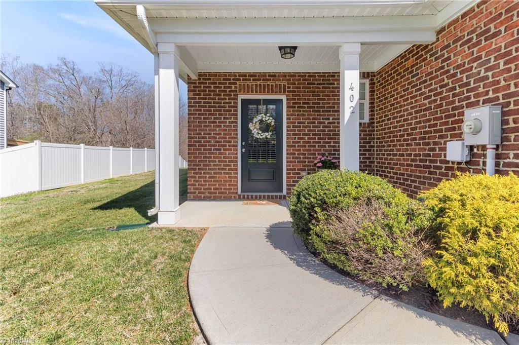 402 Mockingbird Lane Mebane, NC 27302 - Photo 4 of 36