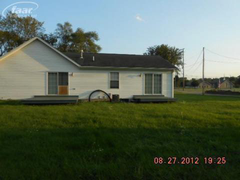 7107 Davison Road Davison, MI 48423 - Photo 4 of 12 20207737-3.JPG