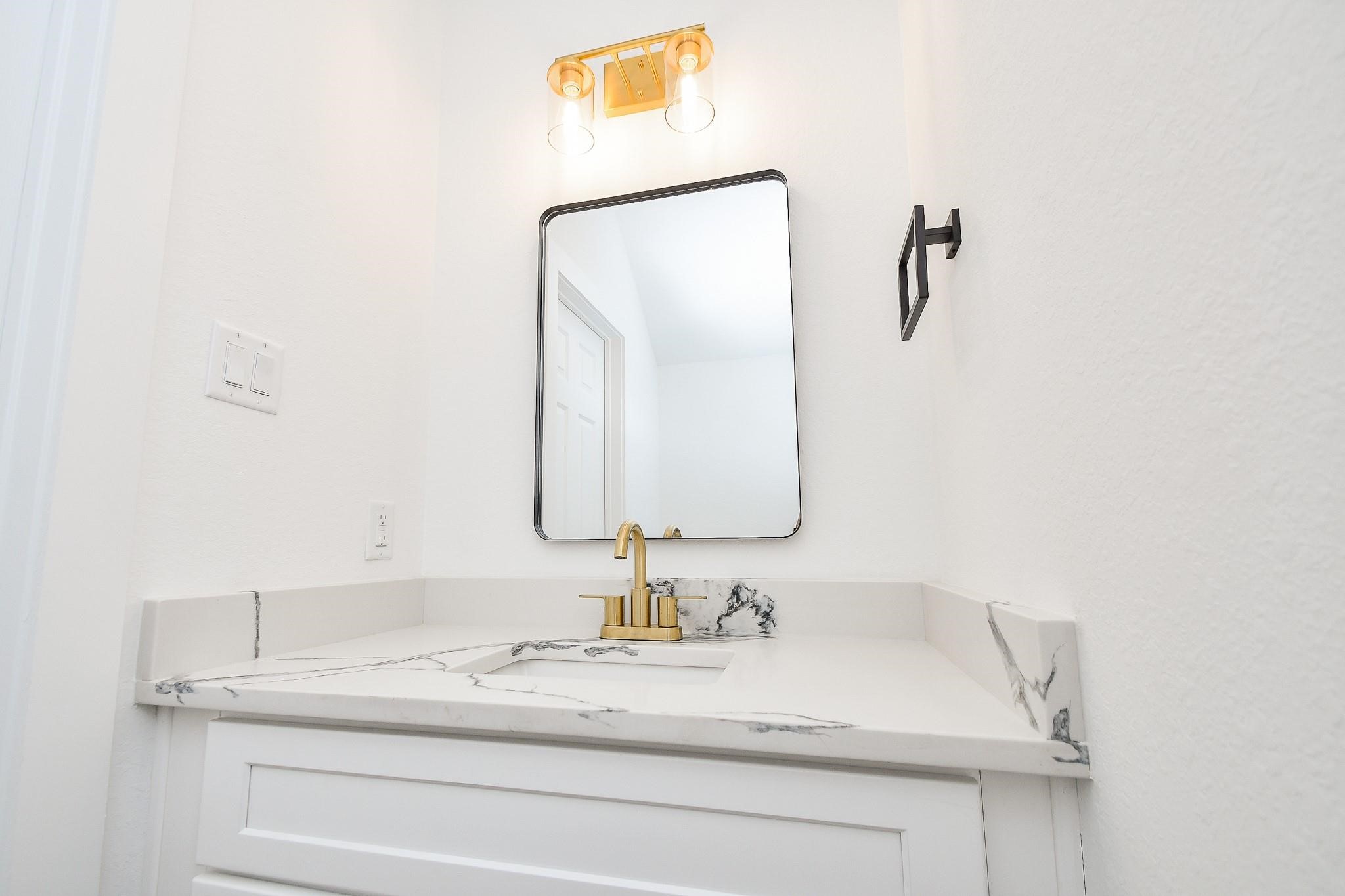 4911 Nichols Street Houston, TX 77020 - Photo 4 of 32