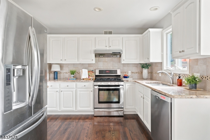 169 Broad Street Summit, NJ 07901 - Photo 11 of 26
