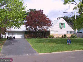 17 Four Leaf Road Levittown, PA 19056 - Photo 1 of 1