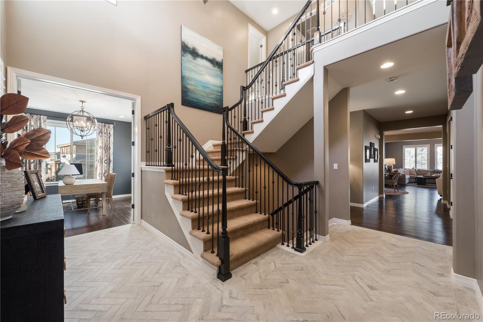 577 Moonmist Court Highlands Ranch, CO 80126 - Photo 5 of 40 Gallery Image 5