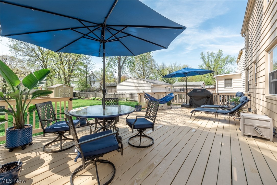 1272 Gordon Road Lyndhurst, OH 44124 - Photo 22 of 26