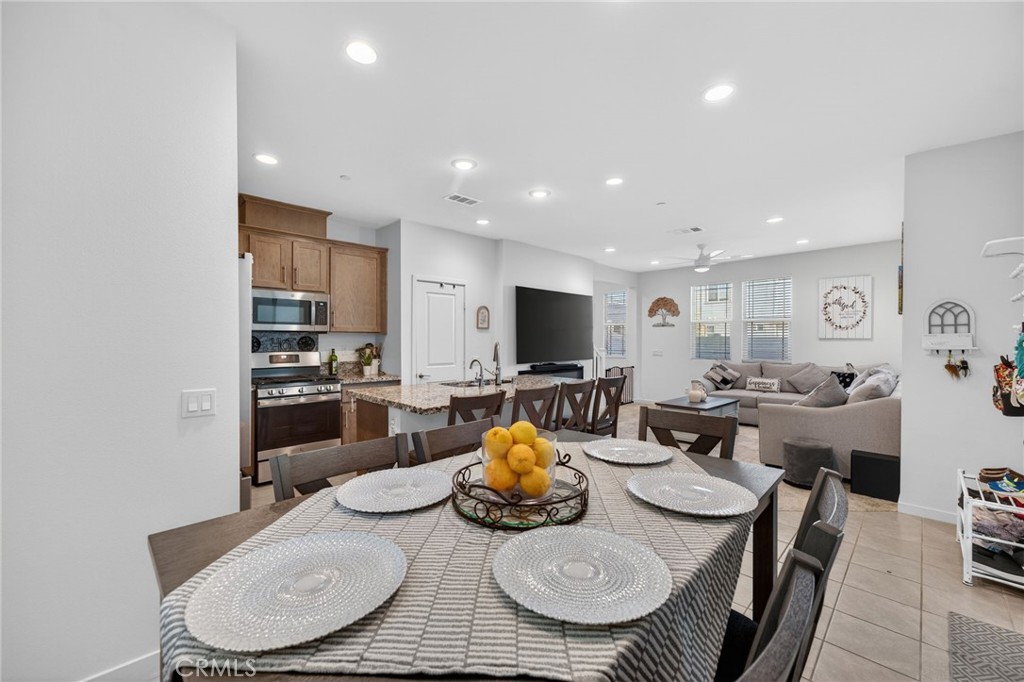 32395 Brunello Way Temecula, CA 92591 - Photo 12 of 53
