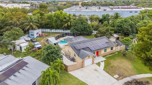 $760,000 | 8330 Northwest 3rd Street, Pembroke Pines, FL 33024