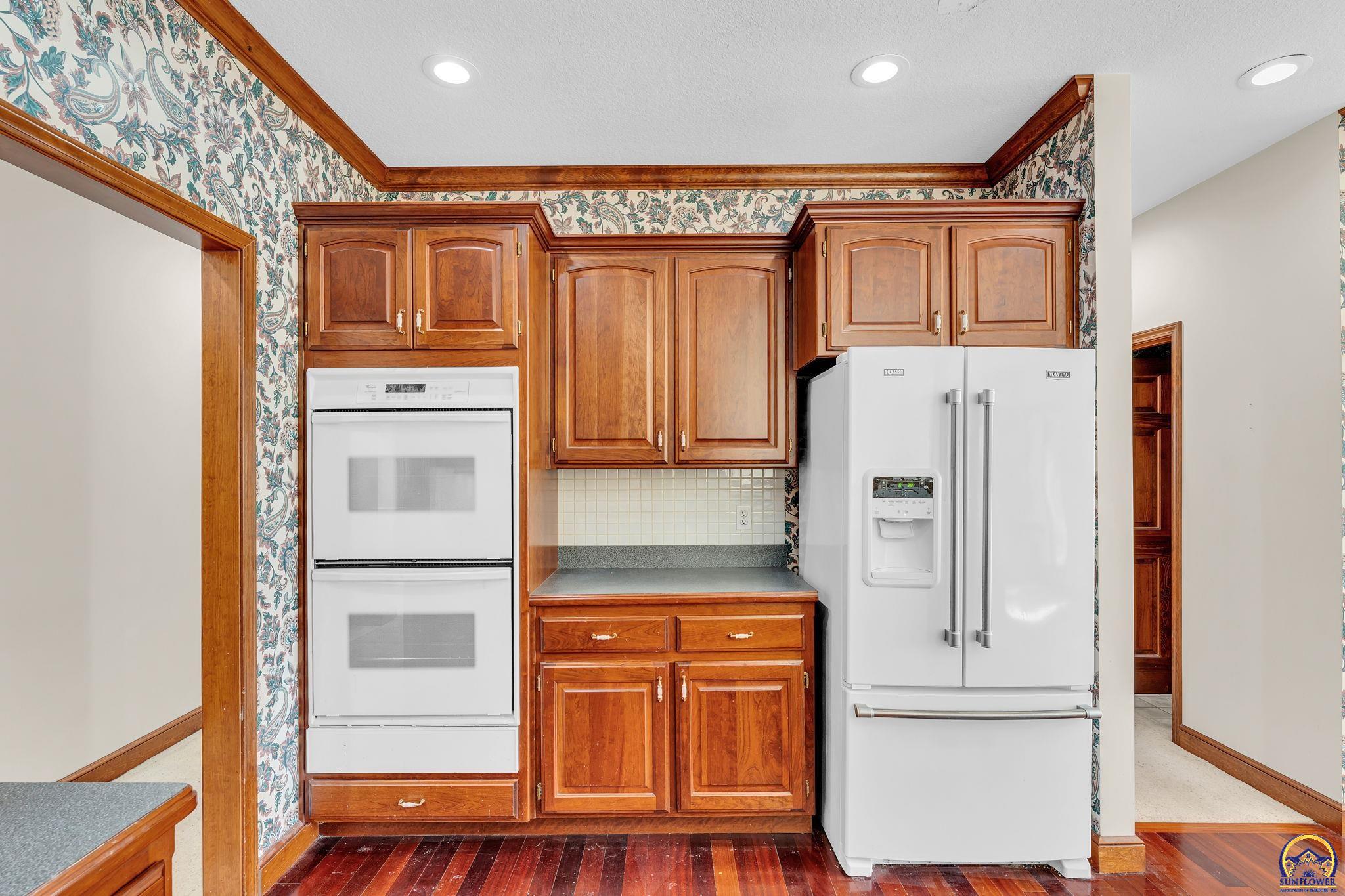 7639 Southwest 19th Street Topeka, KS 66615 - Photo 12 of 33