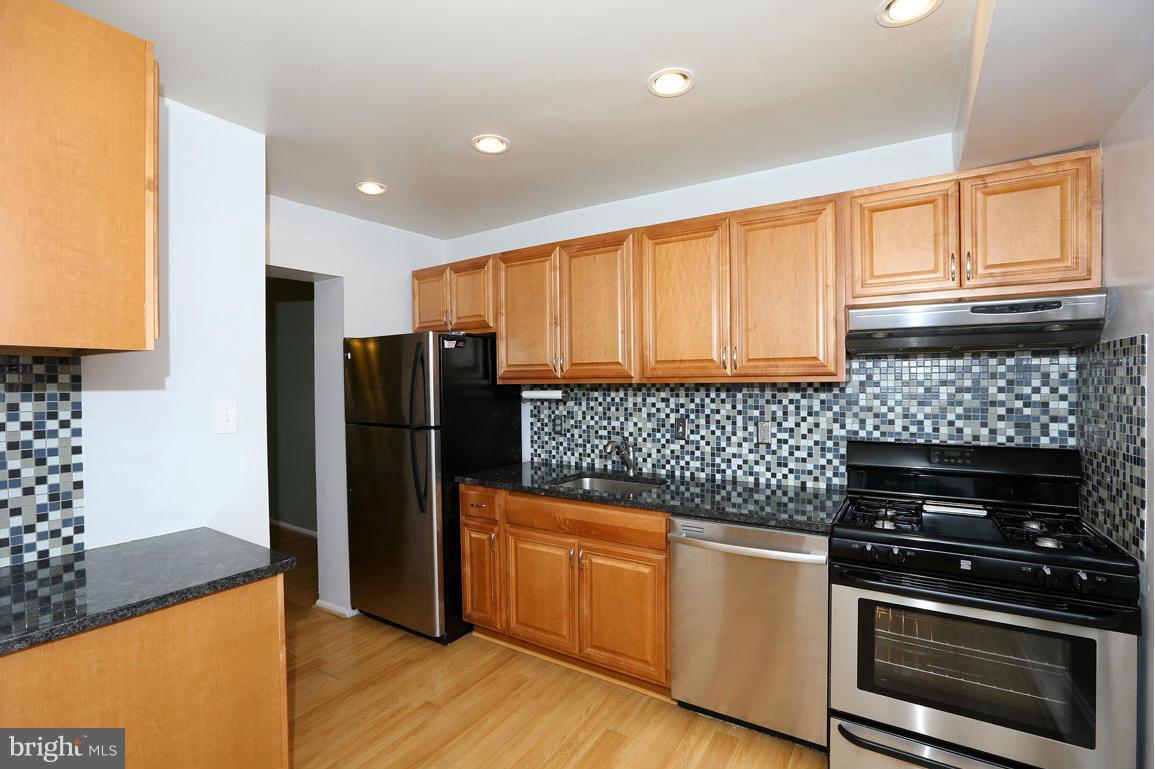 14401 Innsbruck Court, Unit 3W Silver Spring, MD 20906 - Photo 3 of 28 Kitchen