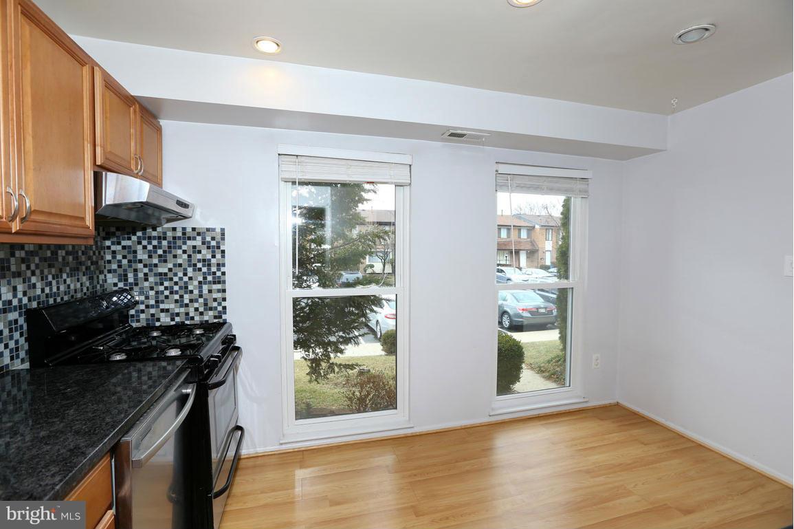 14401 Innsbruck Court, Unit 3W Silver Spring, MD 20906 - Photo 5 of 28 Large Eating Area in Kitchen