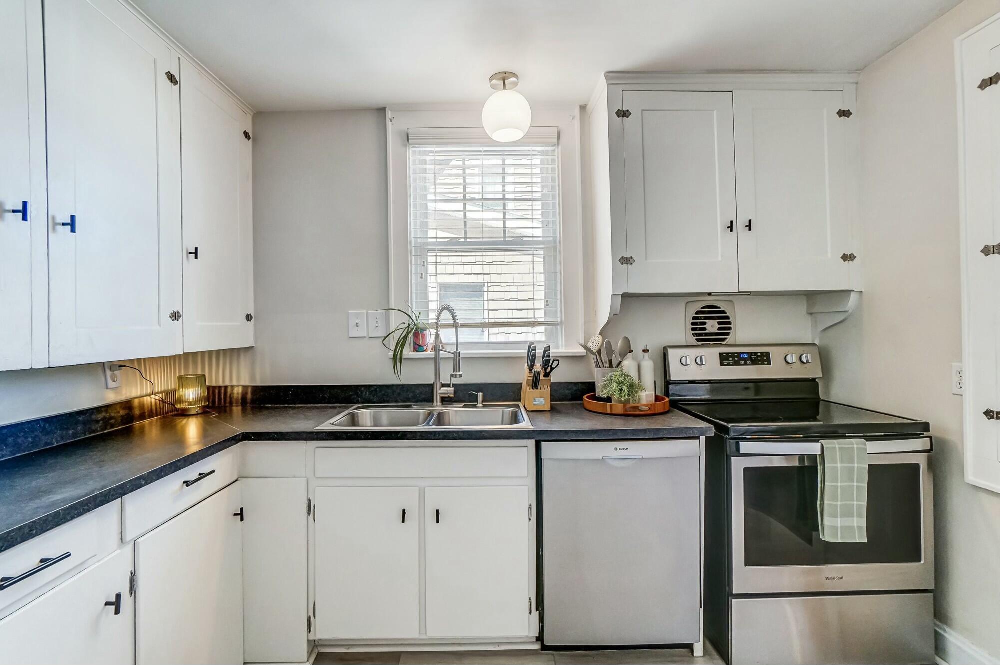 533 East Torrence Road Columbus, OH 43214 - Photo 16 of 64 ...new light...