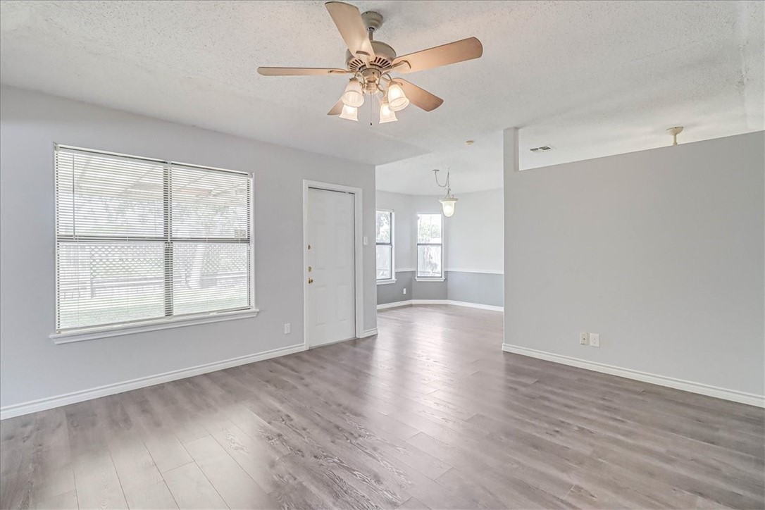 7209 Windy Ridge Drive Corpus Christi, TX 78413 - Photo 4 of 36 Gallery Image 4