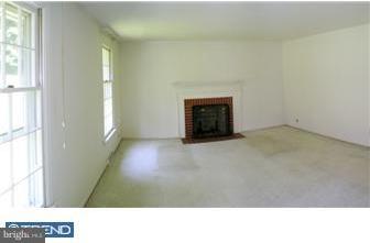 762 Morris Road Hockessin, DE 19707 - Photo 2 of 7 Living Room
