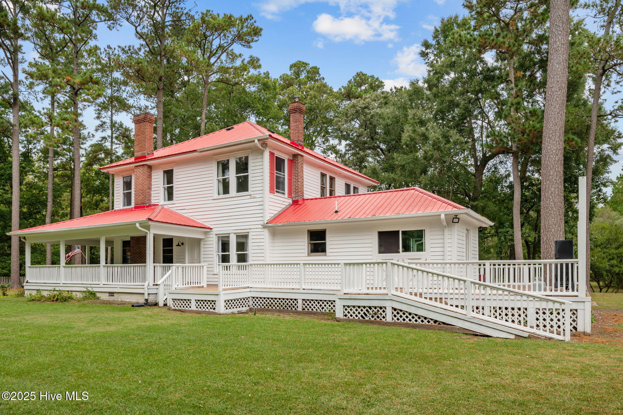 637 Hardison Road Bath, NC 27808 - Photo 33 of 48 1 Side-House