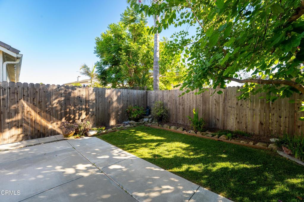 408 Grande Street Oxnard, CA 93036 - Photo 34 of 45 a view of garden with wooden fence