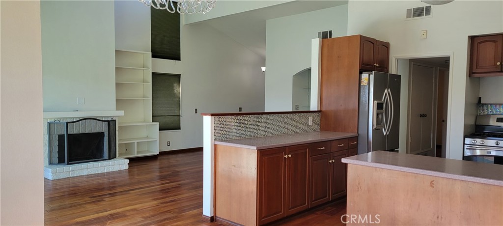4640 Eastbourne Oxnard, CA 93035 - Photo 7 of 25 From dining area looking toward entrance