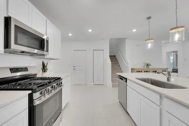 $3,200 | 6371 Northwest Windwood Way Port, Port St. Lucie, FL 34987