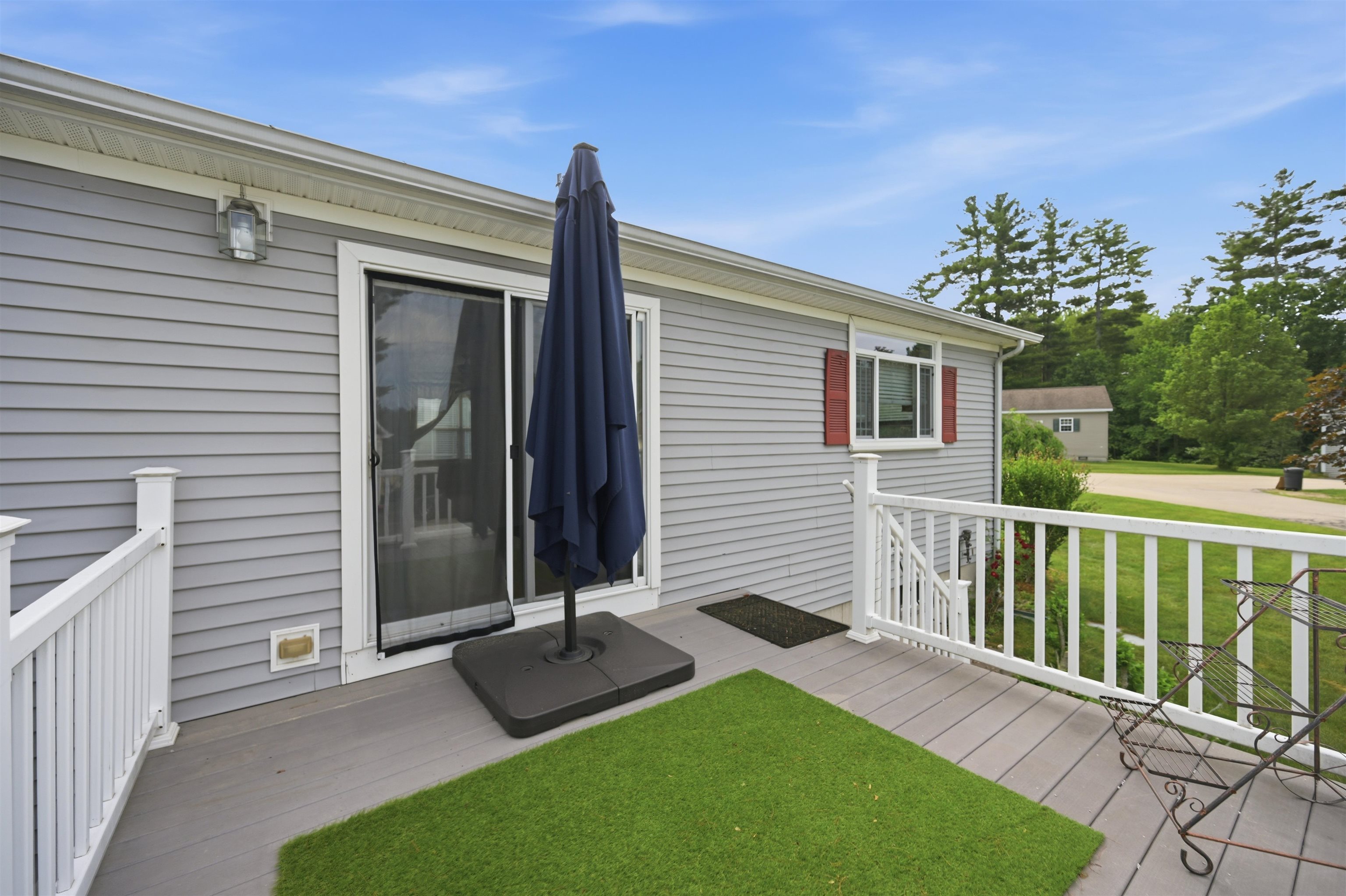 35 Sawmill Ridge Sandown, NH 03873 - Photo 6 of 51 Gallery Image 6
