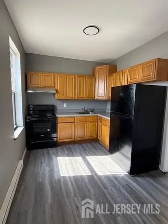 $2,100 | 439 Barclay Street, Perth Amboy, NJ 08861