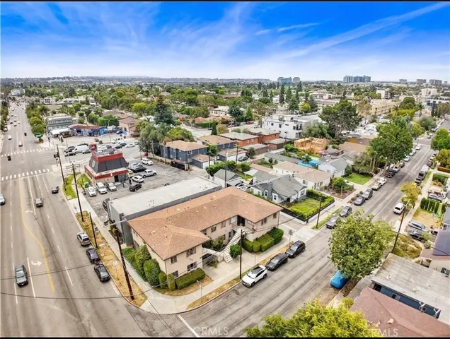 $1,950 | 12400 Mitchell Avenue, Unit 6, Los Angeles, CA 90066