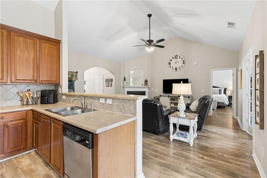 353 Springs Crossing Canton, GA 30114 - Photo 7 of 53