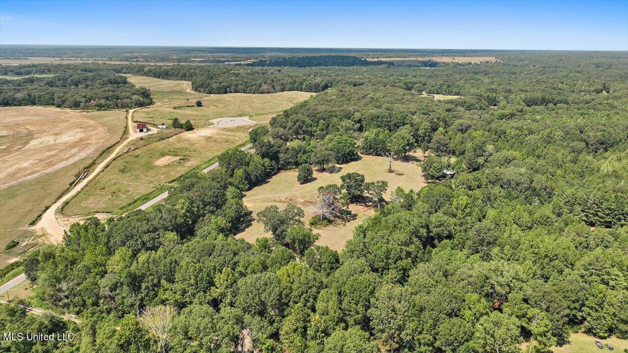3888 Military Road Raymond, MS 39154 - Photo 5 of 54 04-3483 Military Rd