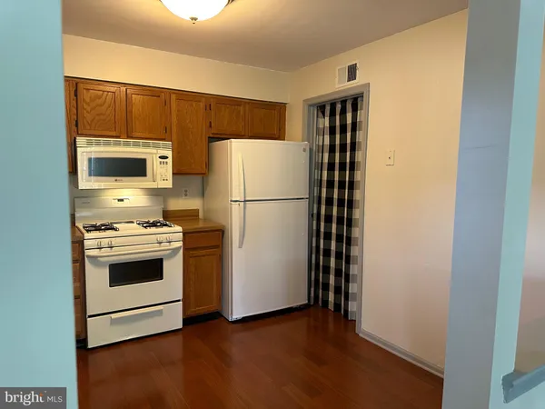 $2,550 | 128 Andover Place, Robbinsville, NJ 08691