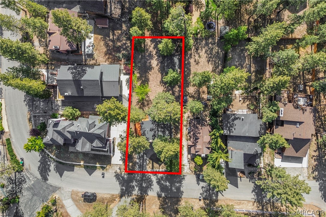 195 Elgin Road Big Bear Lake, CA 92315 - Photo 44 of 45 an aerial view of multiple house
