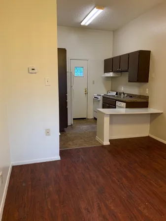 $750 | 4608 Bennett Avenue, Unit 104, Austin, TX 78751