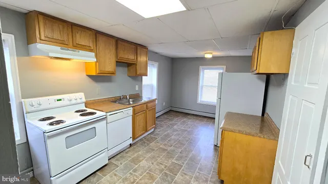 $1,300 | 39 Pine Street, Unit B, Mount Holly, NJ 08060