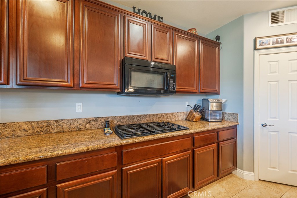 17073 Spring Canyon Place Riverside, CA 92503 - Photo 11 of 43