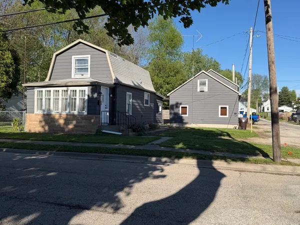 $149,000 | 104 South State Street, Lincoln, IL 62656