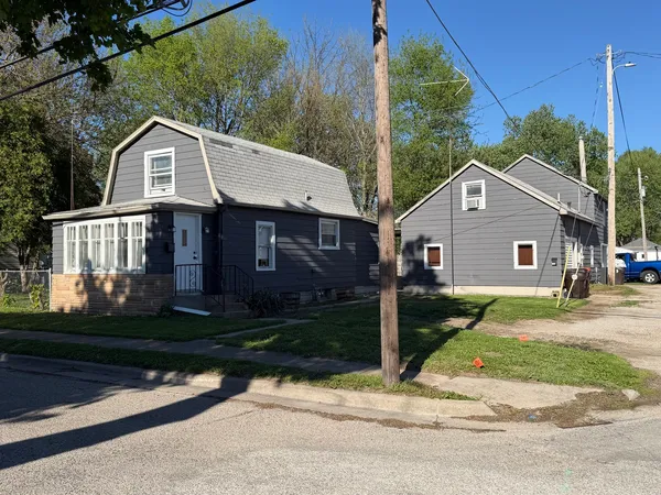 $149,000 | 104 South State Street, Lincoln, IL 62656