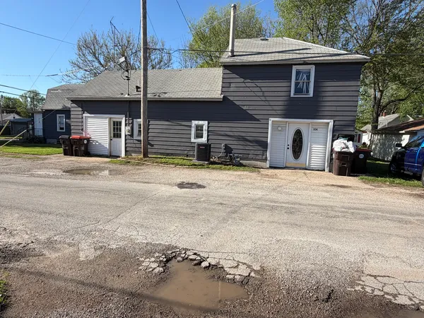 $149,000 | 104 South State Street, Lincoln, IL 62656