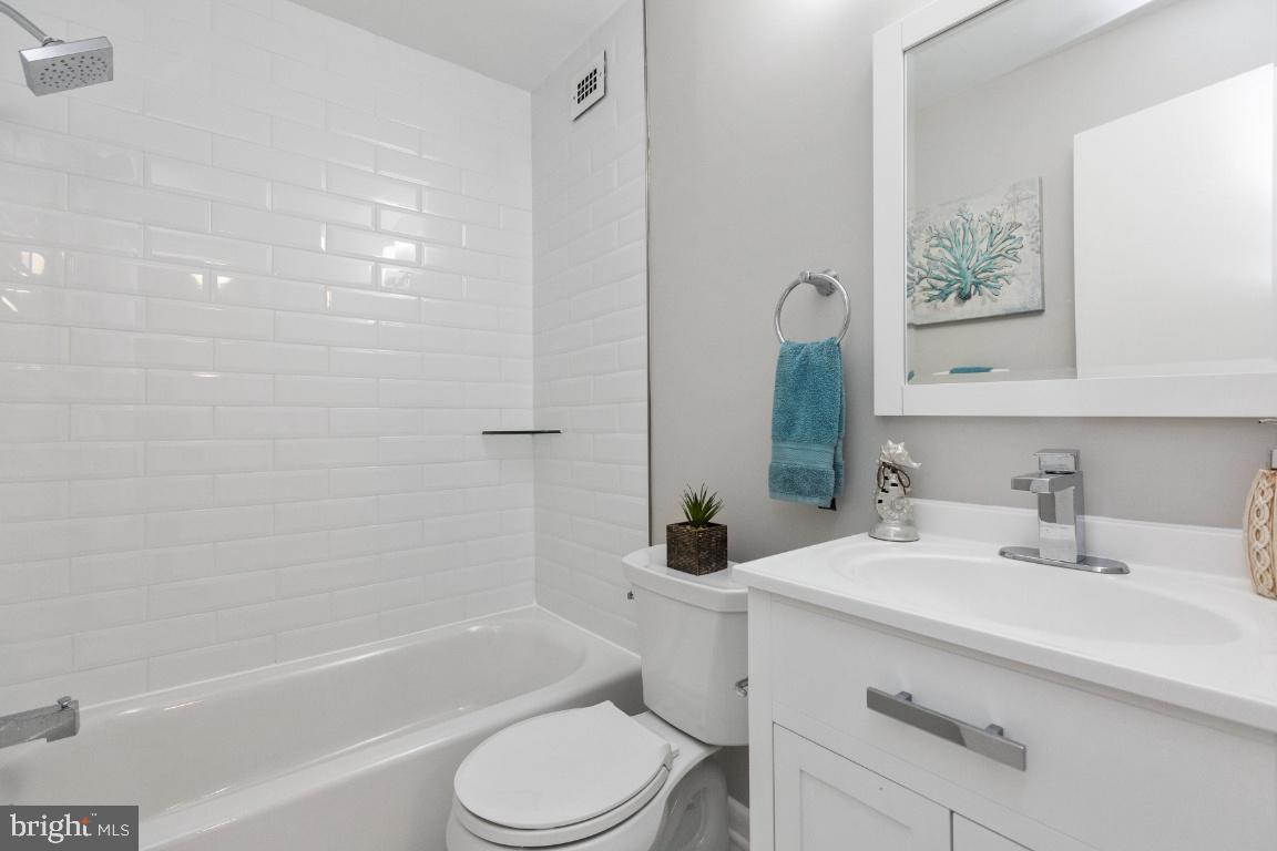 1900 Lyttonsville Road, Unit 714 Silver Spring, MD 20910 - Photo 21 of 34